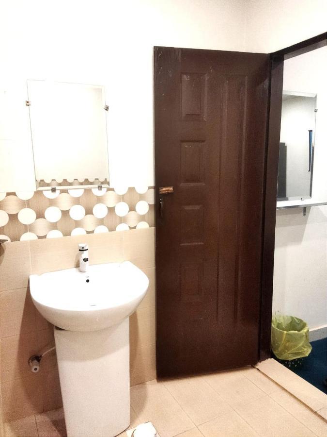 Hotel Royal Sweet Lahore Extérieur photo