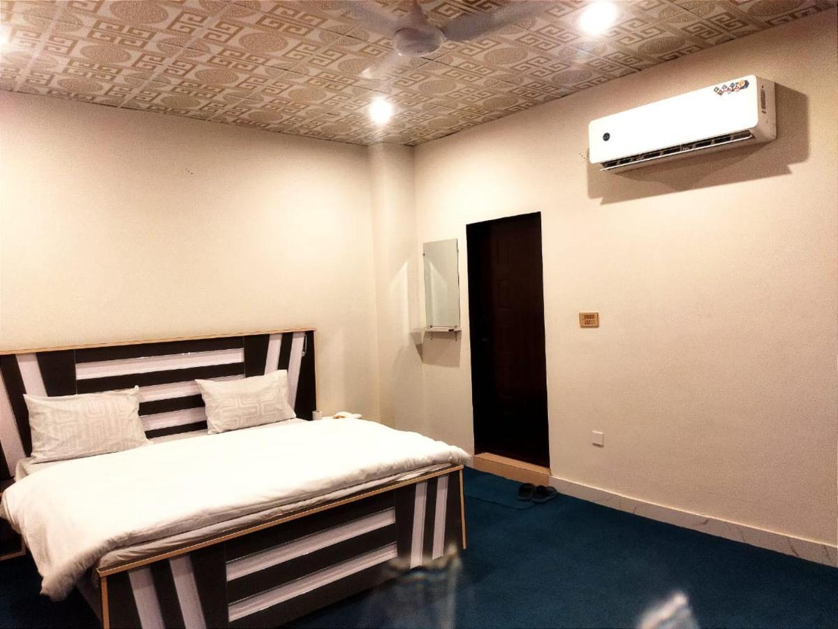Hotel Royal Sweet Lahore Extérieur photo