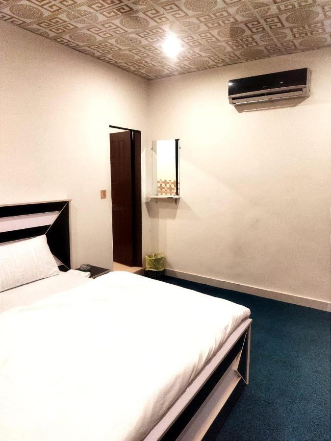 Hotel Royal Sweet Lahore Extérieur photo
